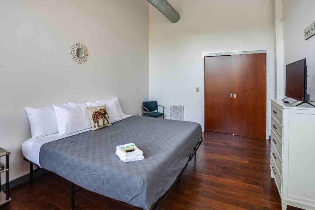 Ny Style Centric Loft With King Bed By Park Av. Διαμέρισμα Ρότσεστερ Εξωτερικό φωτογραφία