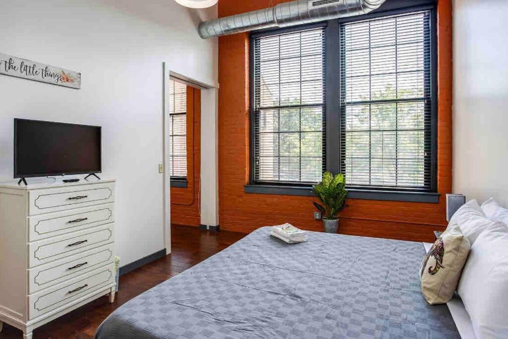 Ny Style Centric Loft With King Bed By Park Av. Διαμέρισμα Ρότσεστερ Εξωτερικό φωτογραφία